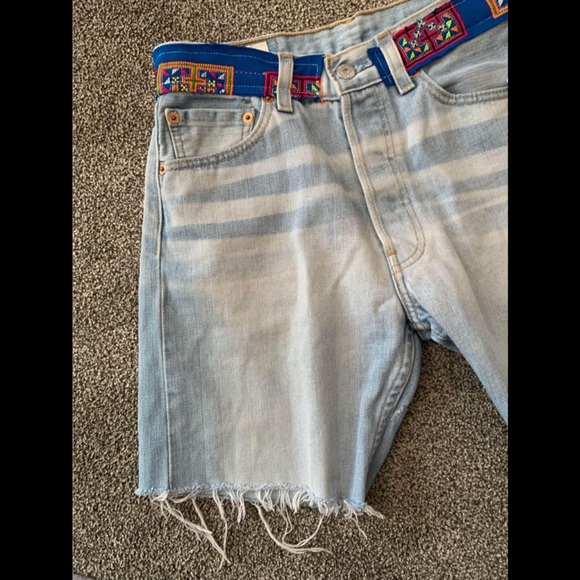 Tricia Fix x Levi 501 Jean Shorts - Picture 6 of 9